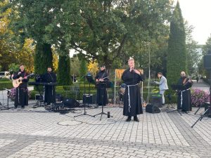 motion photo 3126778515745724557